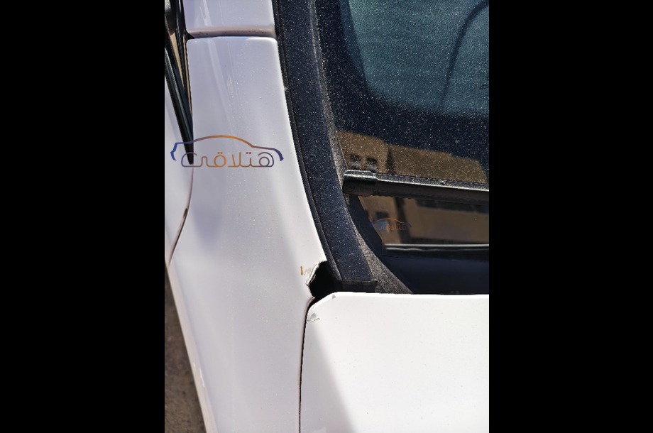 CLA 200 Mercedes أبيض