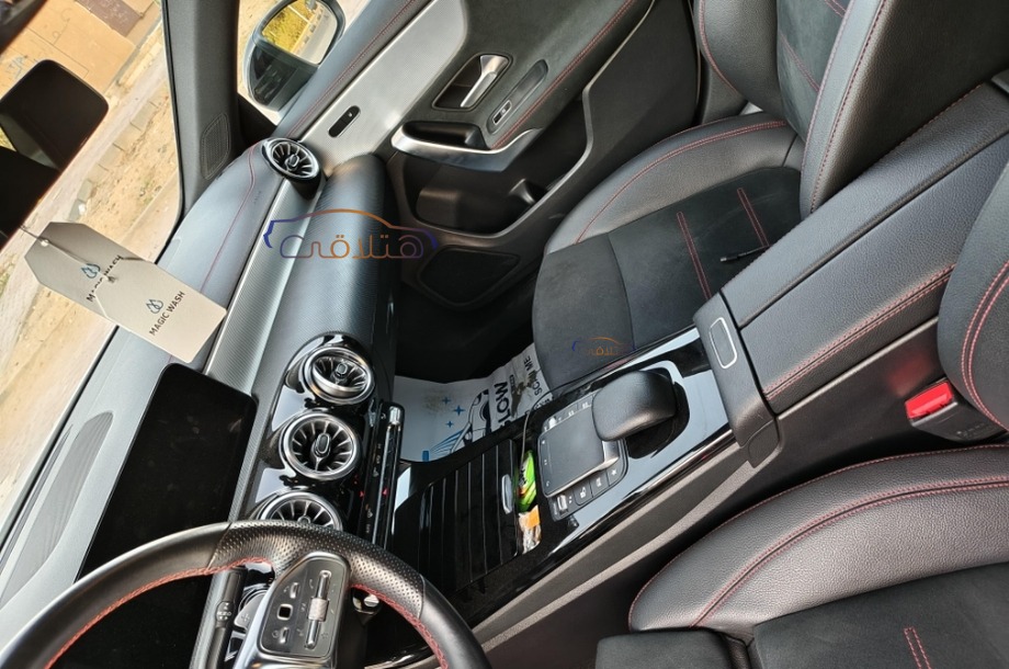 CLA 200 Mercedes أبيض