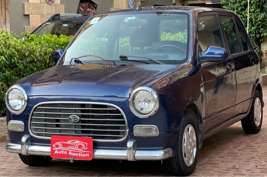 Mira Daihatsu الأزرق الداكن