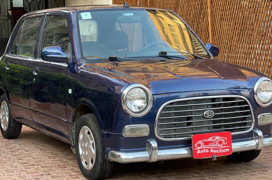 Mira Daihatsu الأزرق الداكن