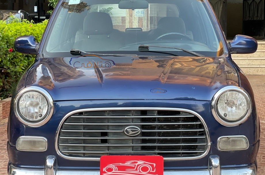 Mira Daihatsu الأزرق الداكن