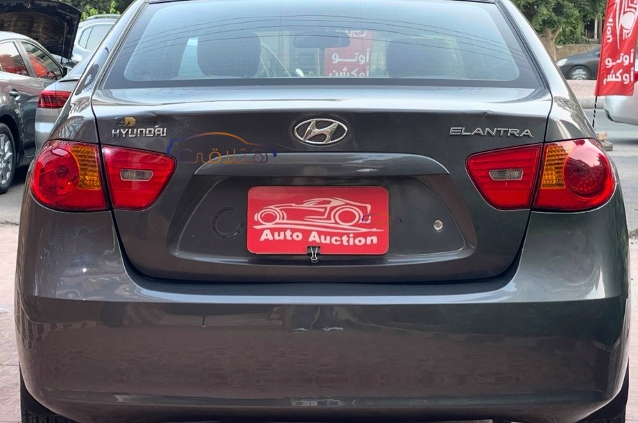 Elantra Hyundai Gray