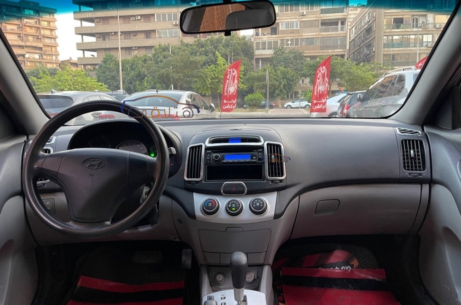 Elantra Hyundai Gray