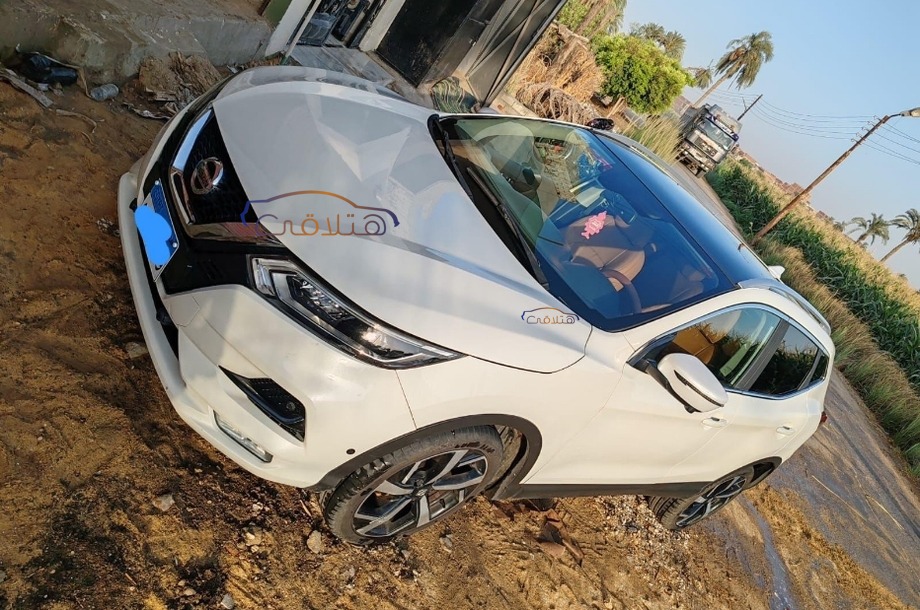 Qashqai Nissan أبيض