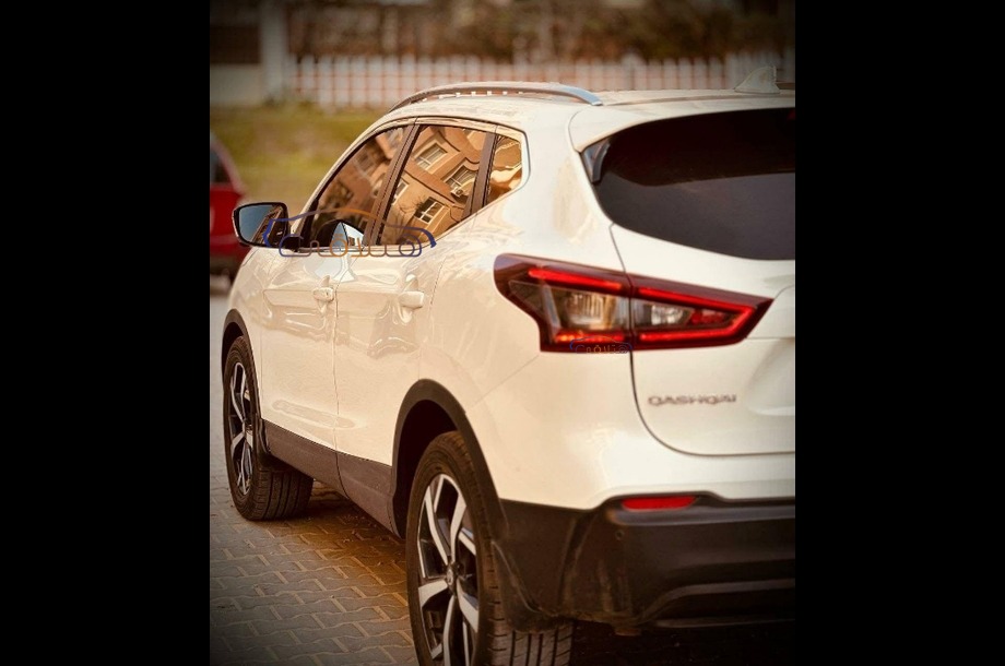 Qashqai Nissan أبيض