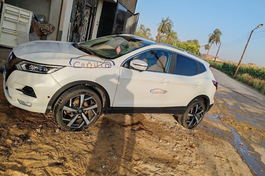 Qashqai Nissan أبيض