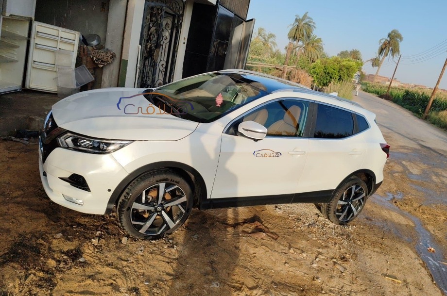 Qashqai Nissan أبيض