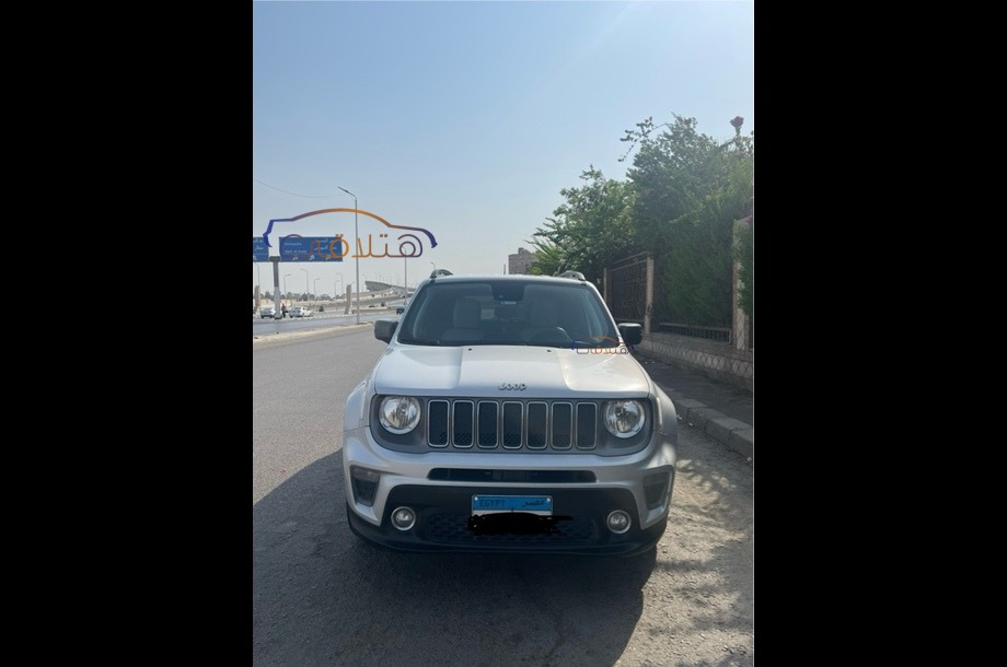 Renegade Jeep فضي