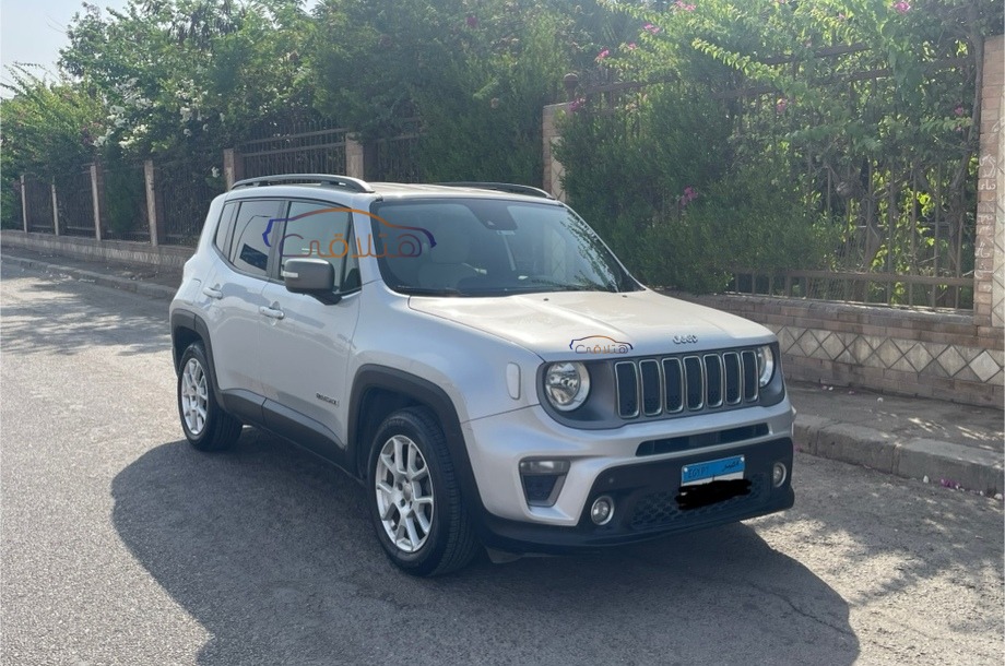 Renegade Jeep فضي