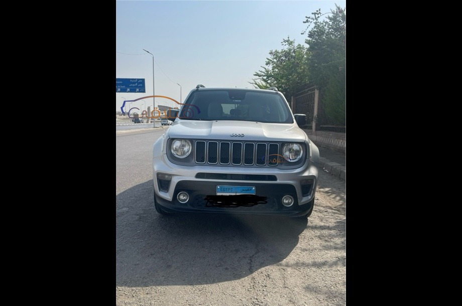 Renegade Jeep فضي