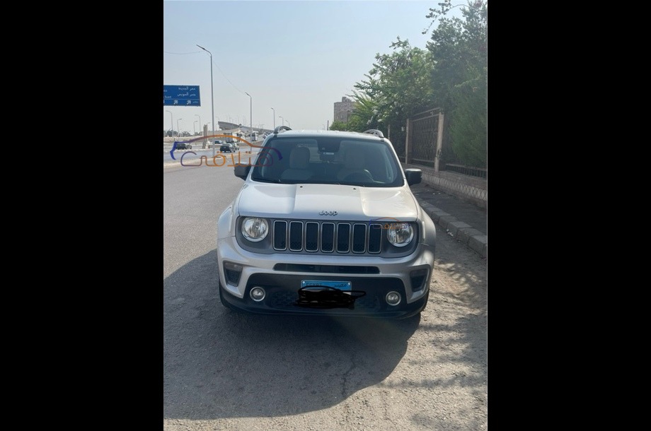 Renegade Jeep فضي