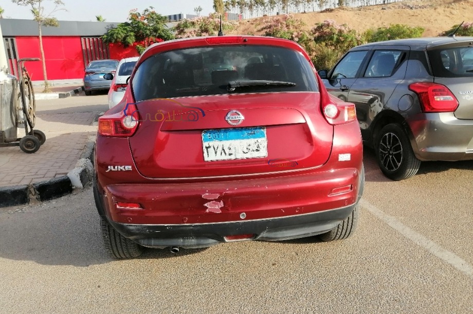 Juke Nissan احمر