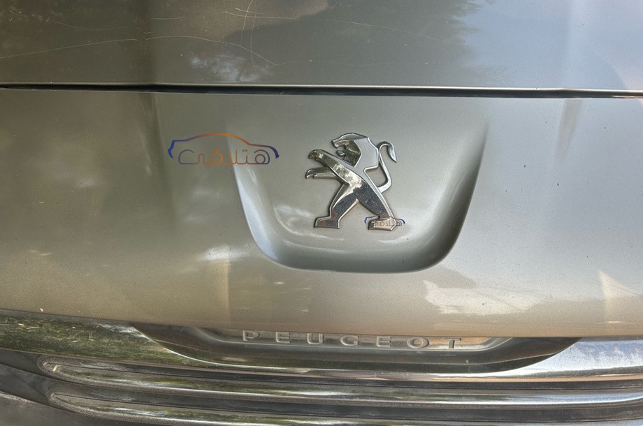 5008 Peugeot موكا