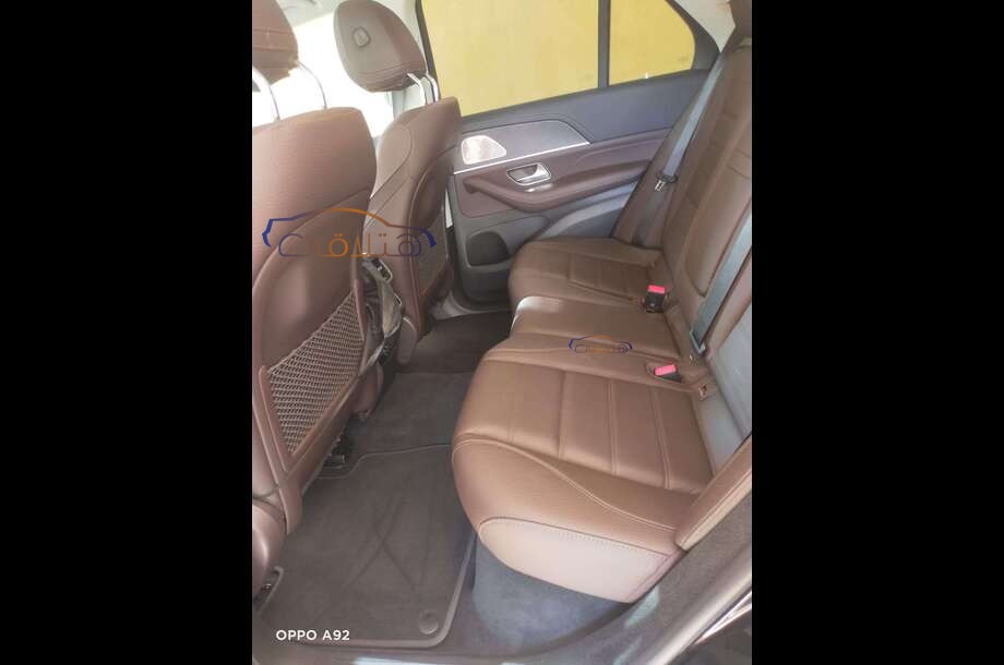 450 Mercedes Dark red