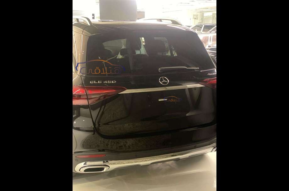 450 Mercedes Dark red