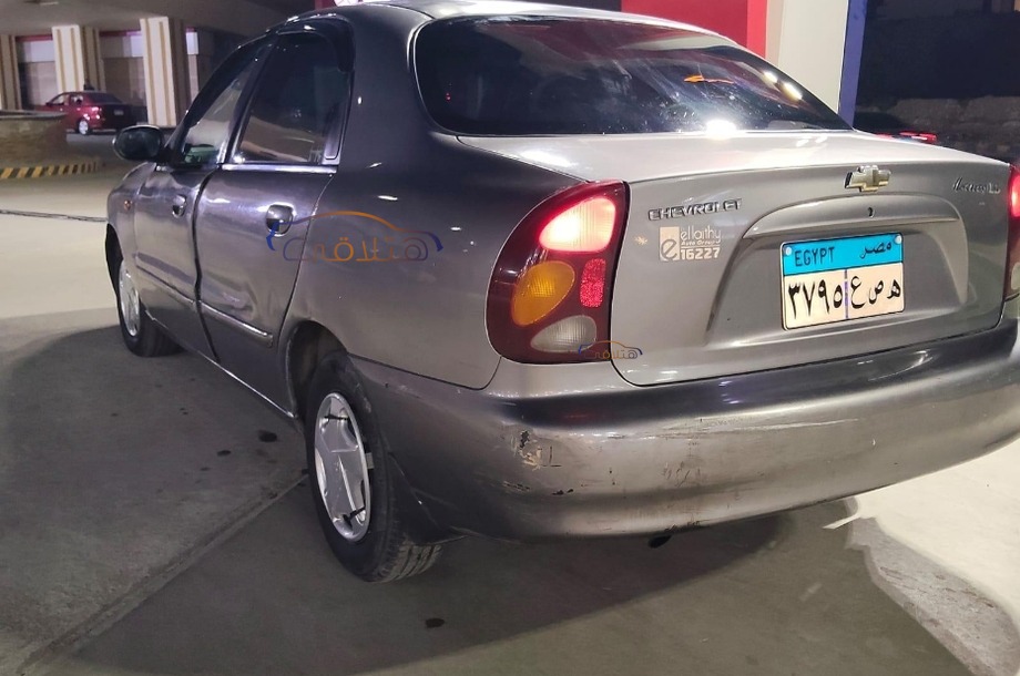 Lanos Chevrolet فضي