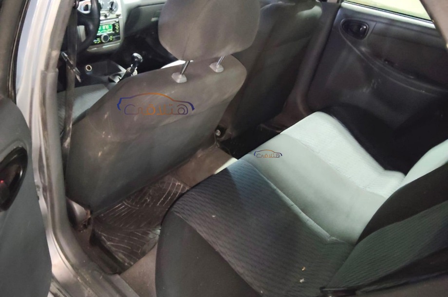 Lanos Chevrolet فضي