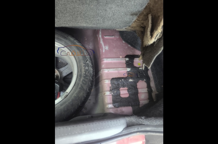 Lancer Puma Mitsubishi احمر غامق