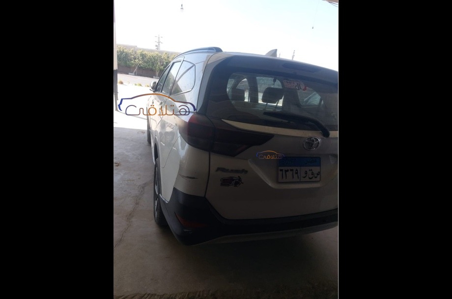 Rush Toyota أبيض