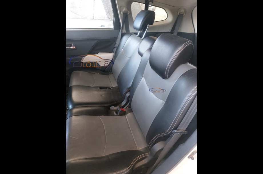 Rush Toyota أبيض