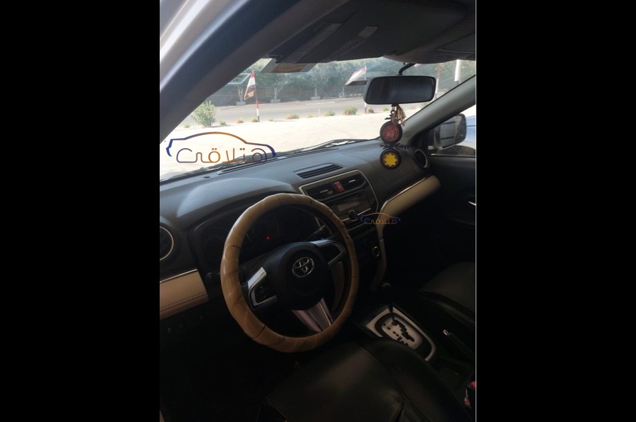 Rush Toyota أبيض