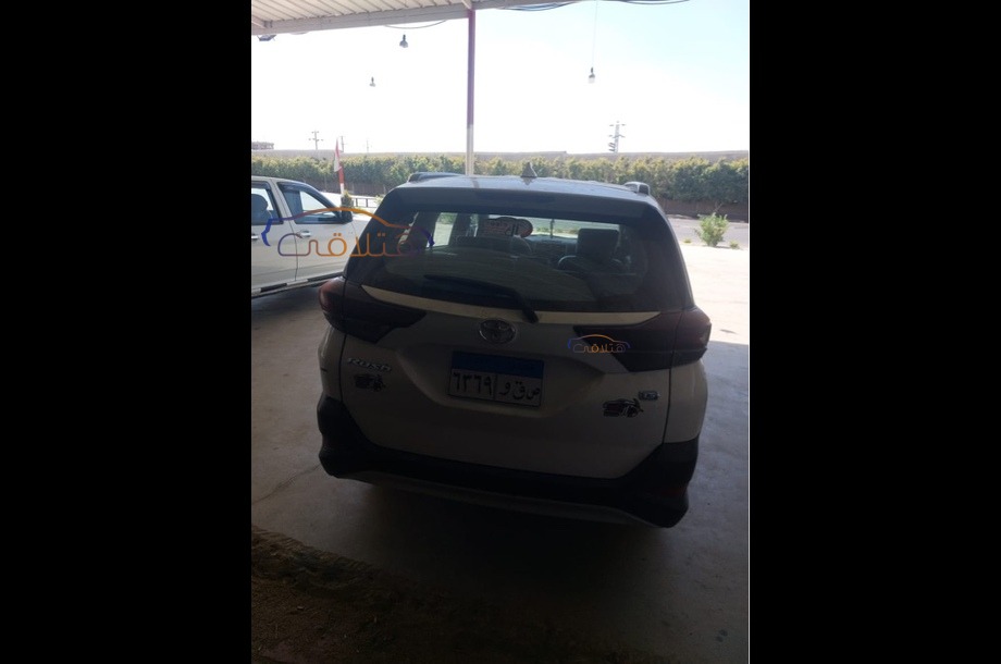 Rush Toyota أبيض