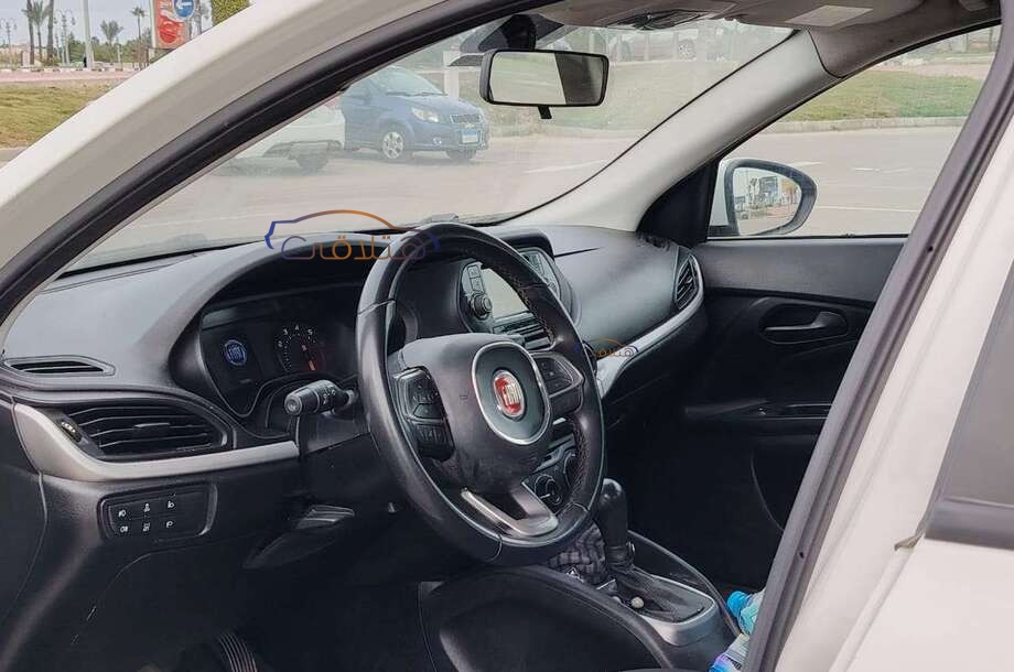Tipo Fiat أبيض
