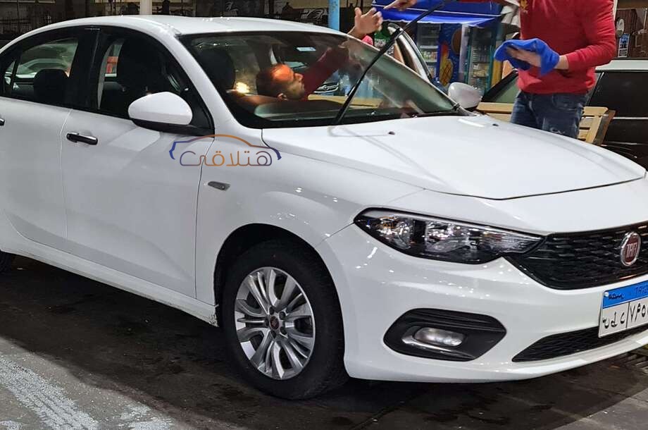 Tipo Fiat أبيض