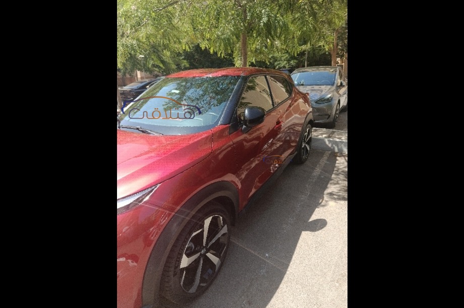 Juke Nissan احمر