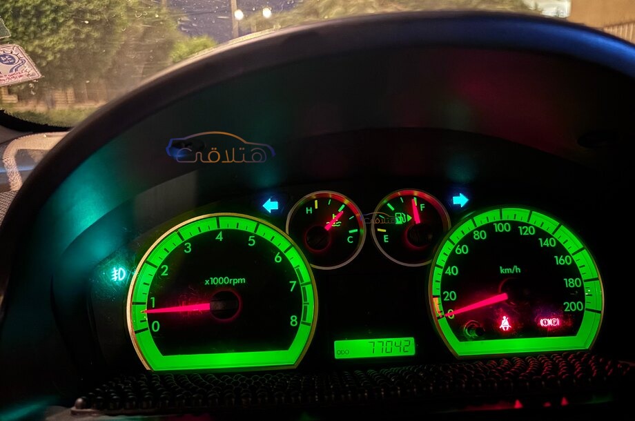 Aveo Chevrolet فضي