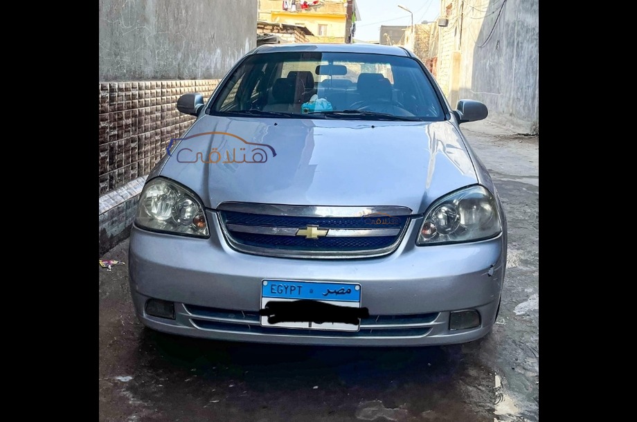 Optra Chevrolet فضي