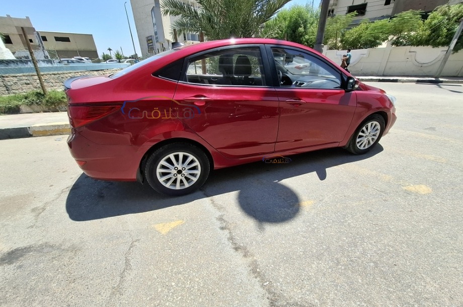 Accent RB Hyundai Red