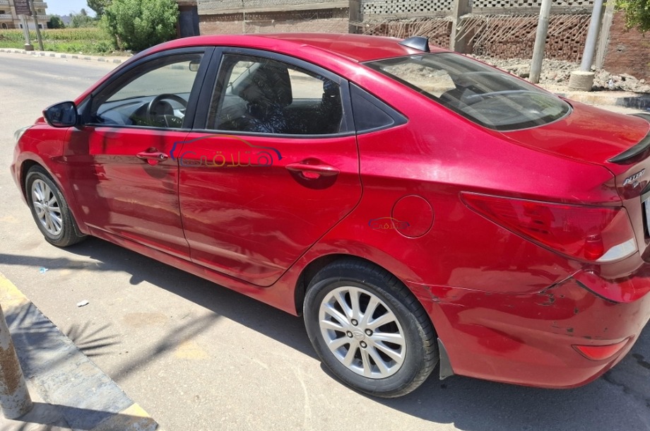Accent RB Hyundai Red