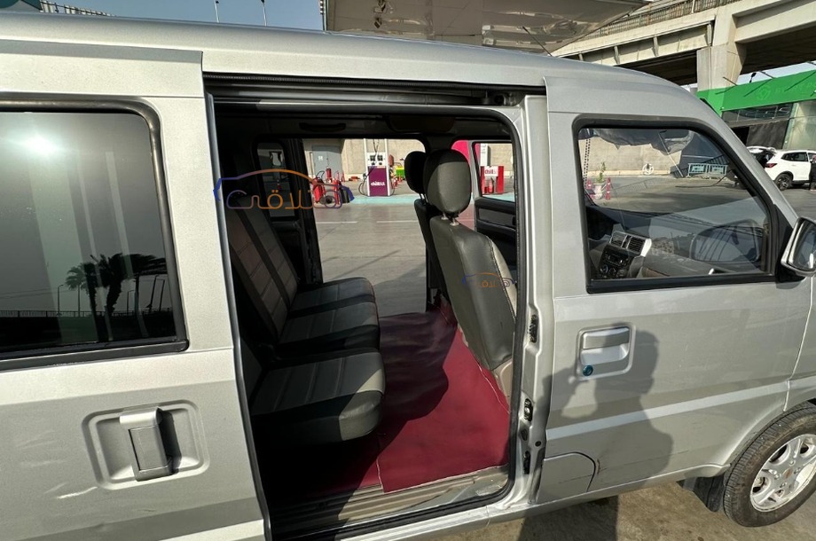 N300 Chevrolet فضي