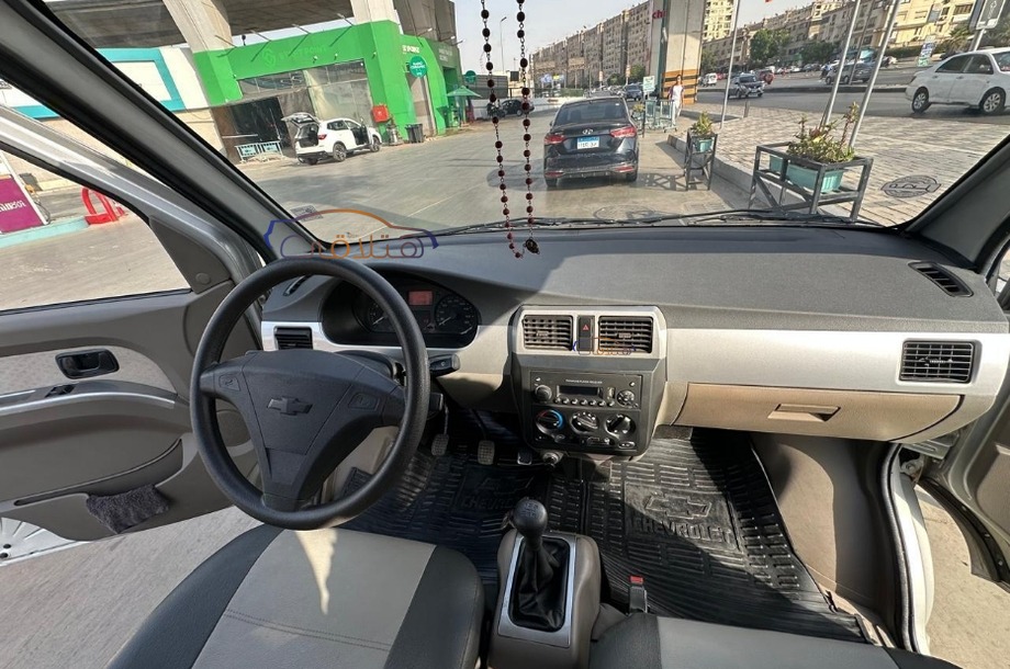 N300 Chevrolet فضي