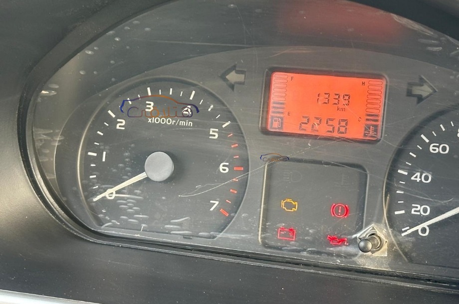 N300 Chevrolet فضي