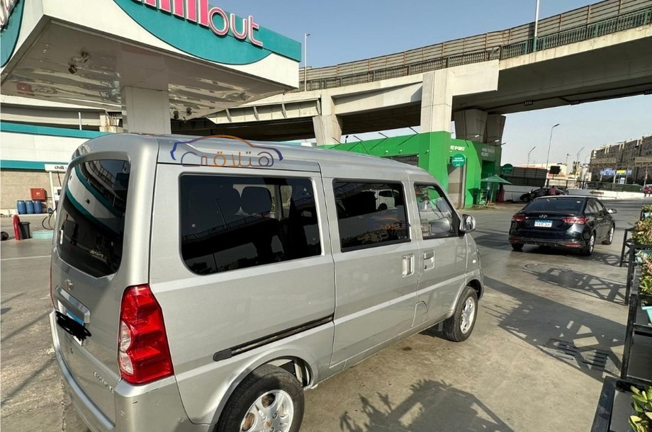 N300 Chevrolet فضي