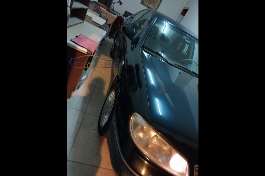 Sunny Nissan أخضر