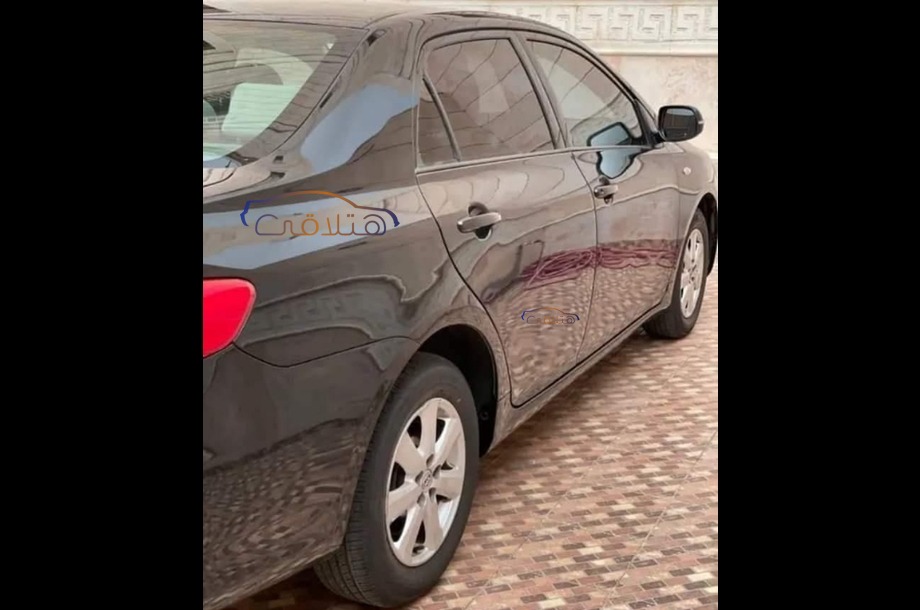 Corolla Toyota أسود