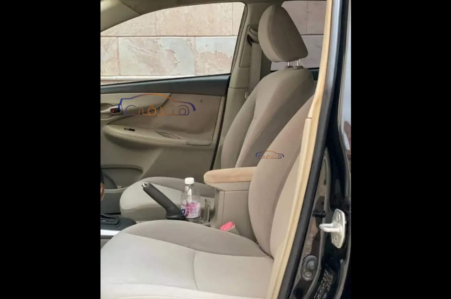 Corolla Toyota أسود