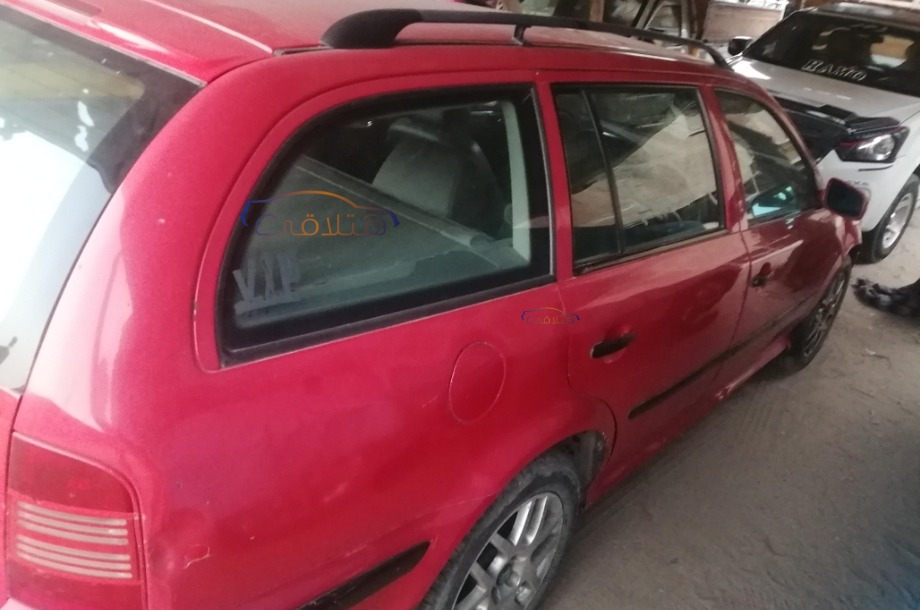 Octavia A4 Skoda احمر