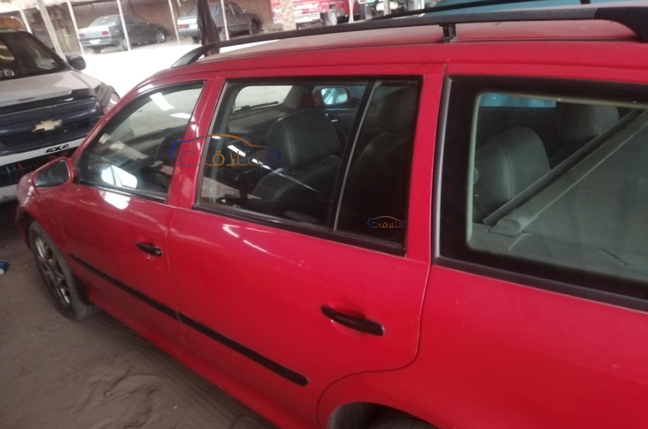 Octavia A4 Skoda احمر