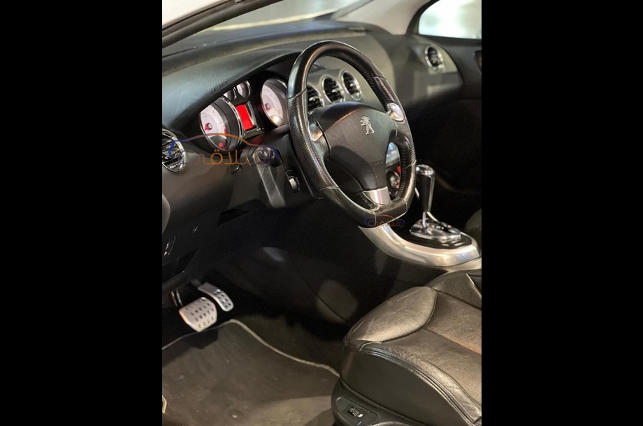 308 Peugeot أبيض