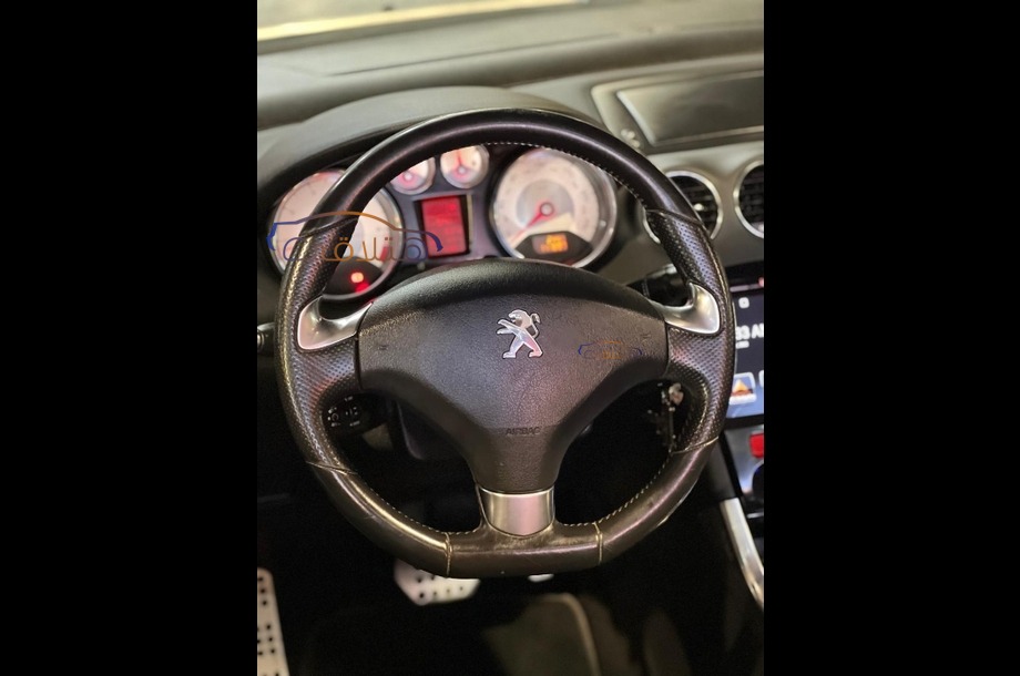 308 Peugeot أبيض