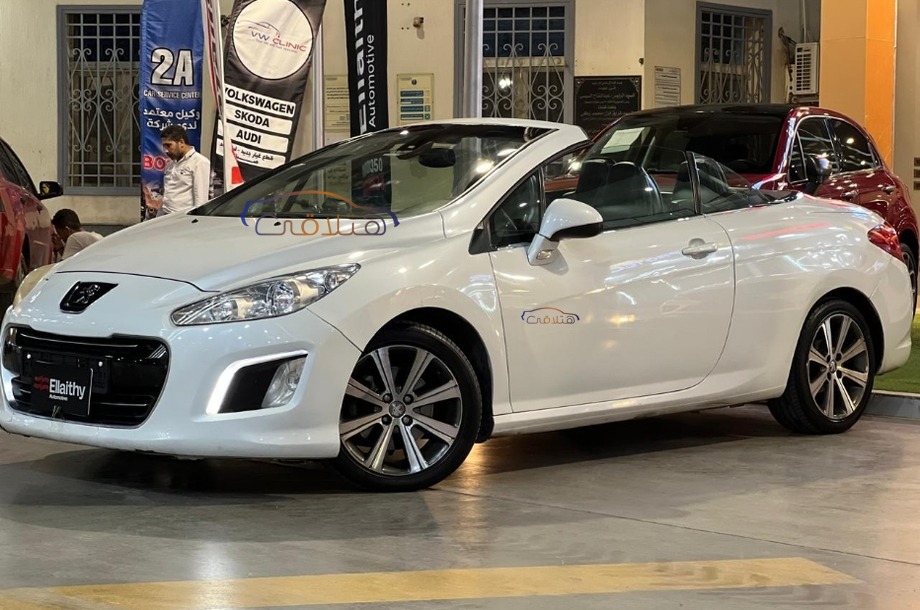 308 Peugeot أبيض