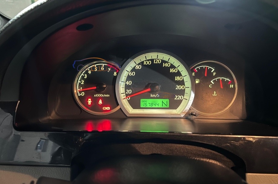 Optra Chevrolet فضي