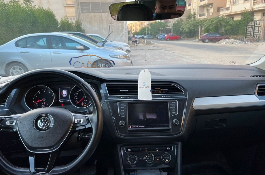 Tiguan Volkswagen أسود