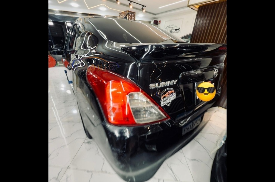 Sunny Nissan Black