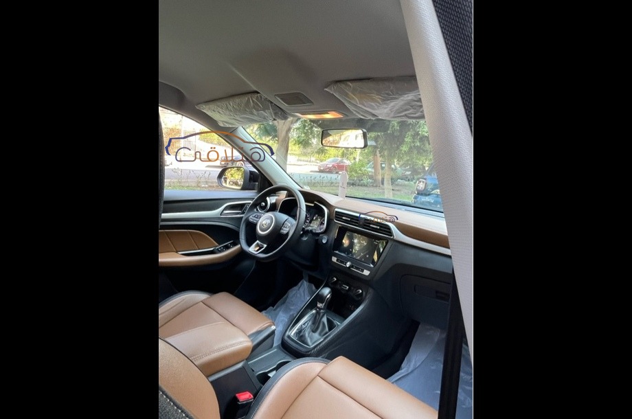 ZS MG الأزرق الداكن