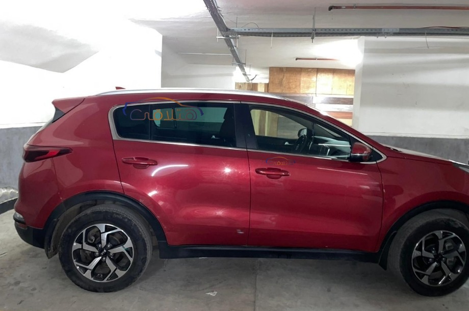 Sportage Kia احمر غامق